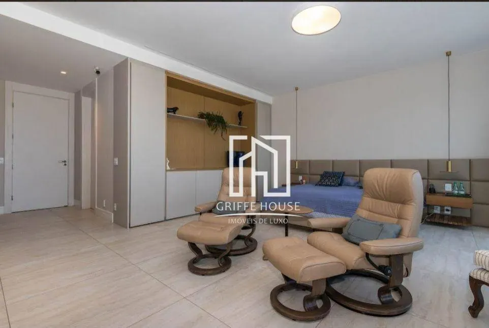 Apartment with 5 bedrooms and open-plan kitchen — photo 25