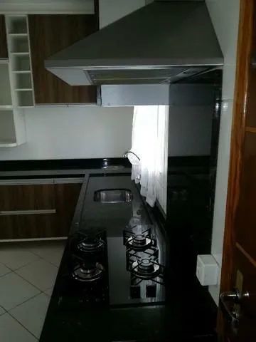Triplex com 3 quartos, 1 suíte, 90 m² e 2 vagas