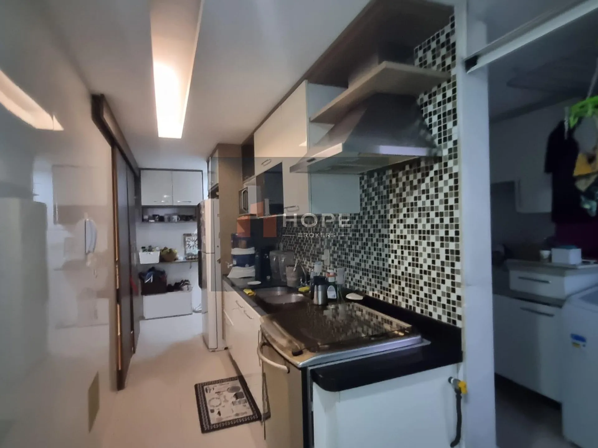 Walk-in closet in a 3-bedroom apartment, 200 m² — photo 21