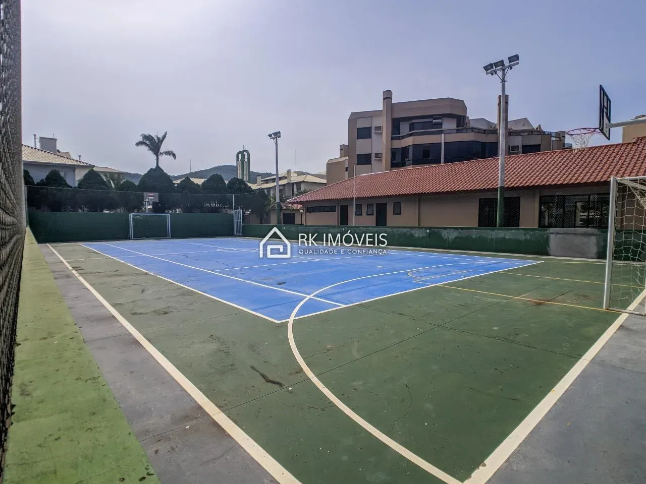 Rental apartment with 3 bedrooms and a balcony — photo 47