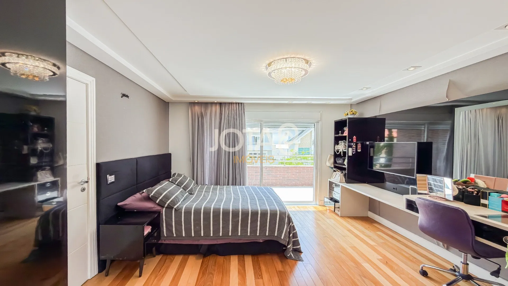 House with 3 en-suite bedrooms and private BBQ — photo 19