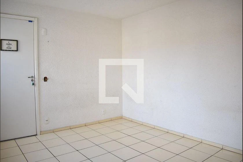 2-bedroom apartment in a building with a pool — photo 34