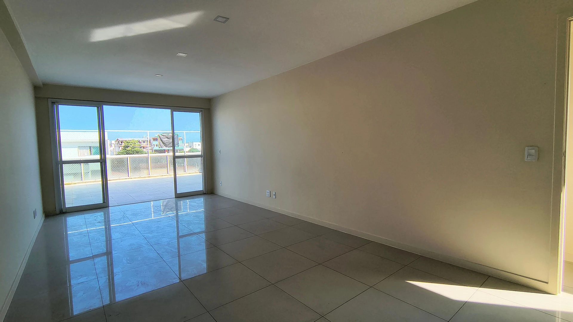 Rental apartment with 4 bedrooms and 4 bathrooms