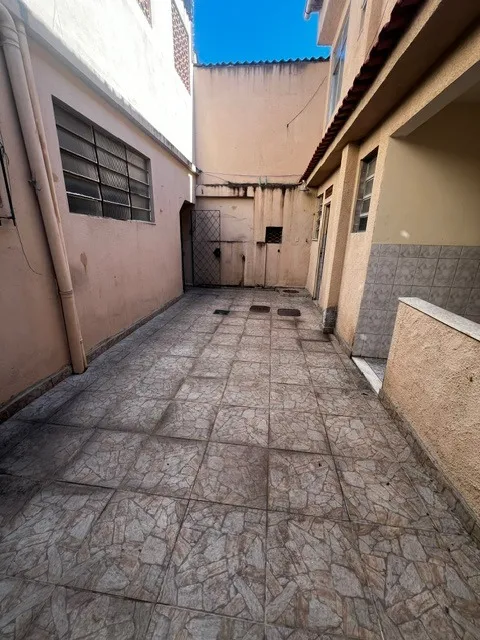 Casa sin amueblar con 2 dormitorios y balcón — photo 17