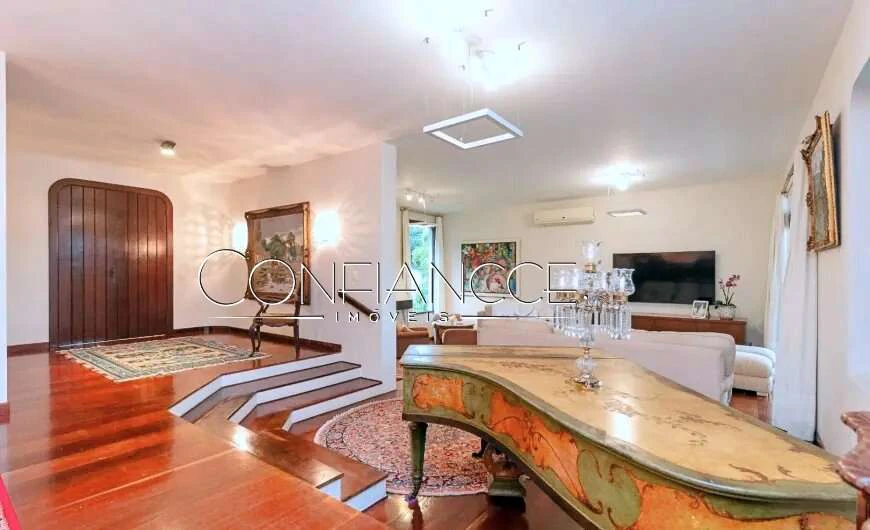 Casa de 4 quartos com 6 banheiros e jardim privativo — photo 3