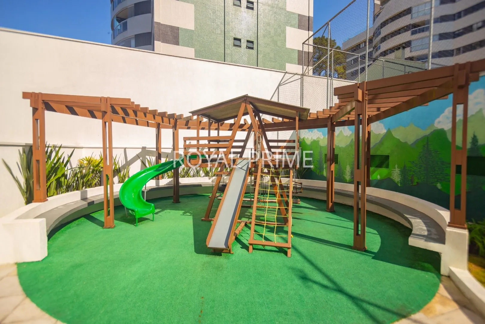 Apartamento de 3 dormitorios con cocina abierta y BBQ privado — photo 41