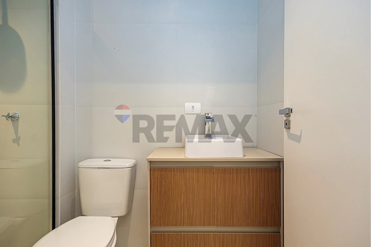 2-bedroom apartment with floor-to-ceiling windows — photo 11