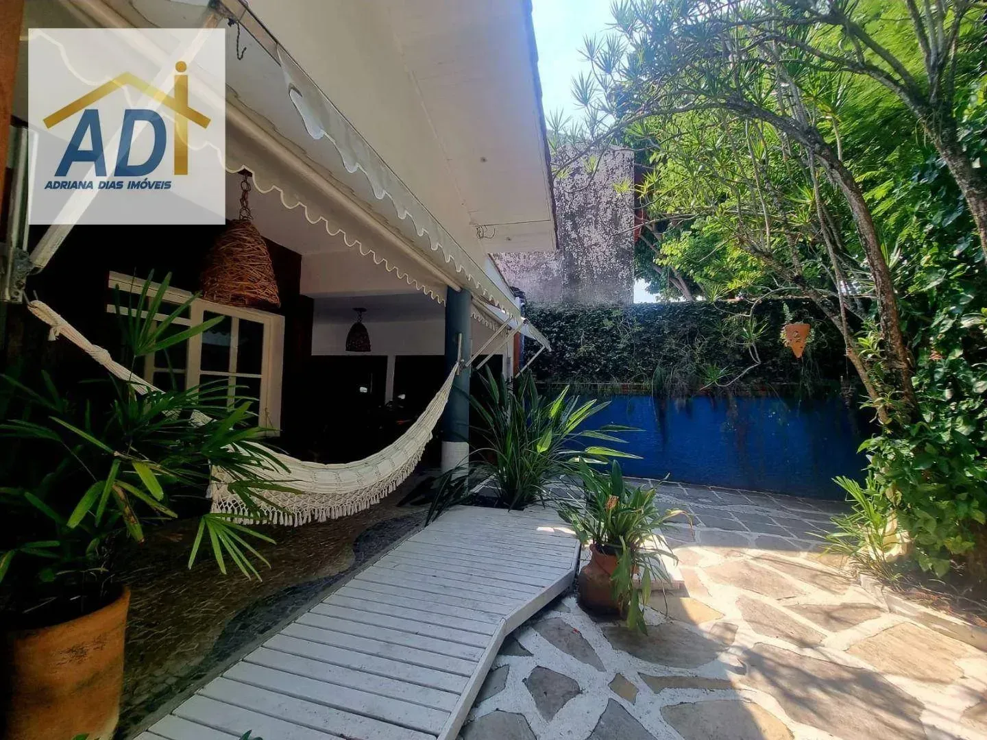 Residential house with 4 bedrooms and private BBQ area — photo 5
