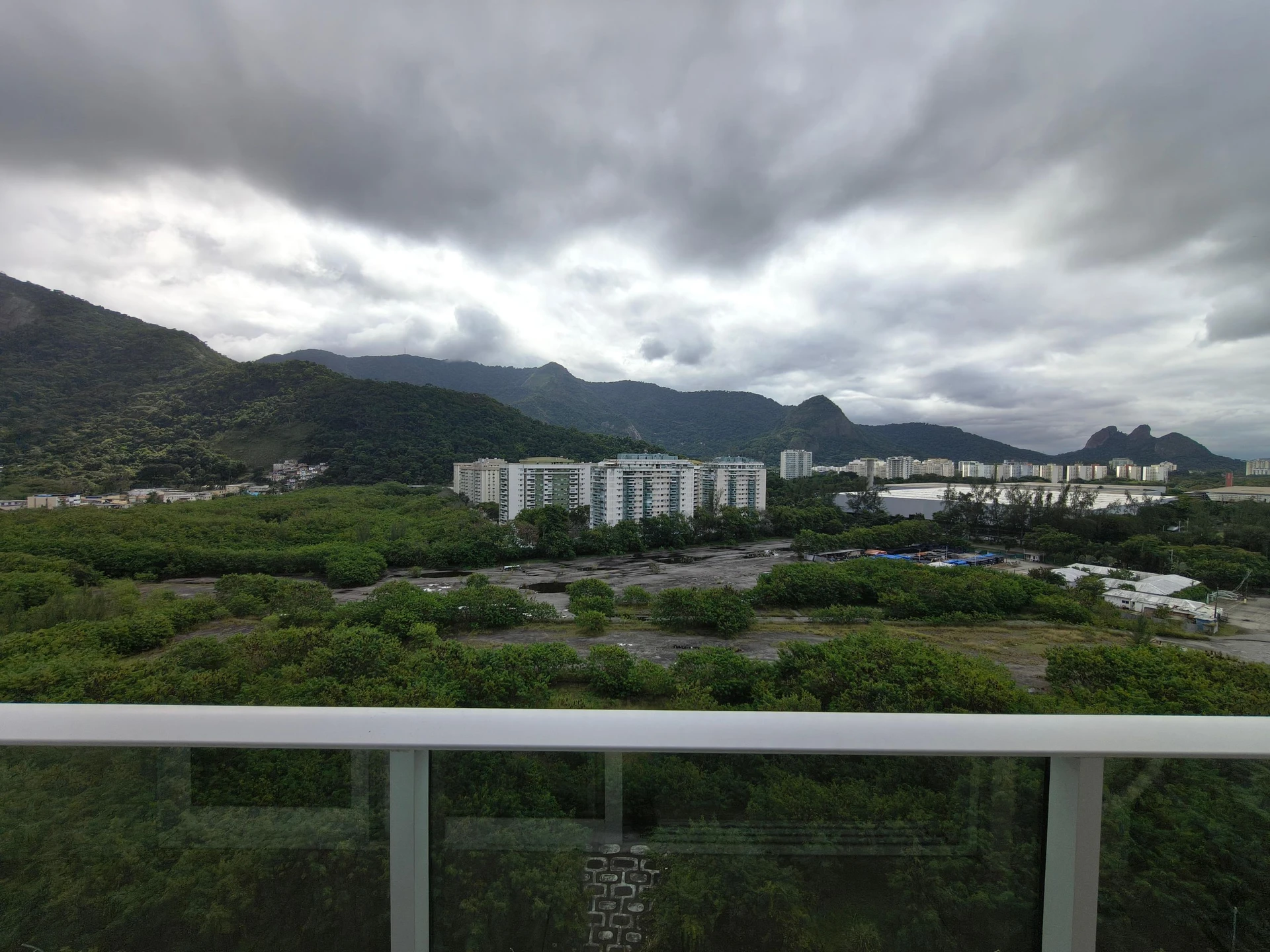Apartamento, 82 m², com janelas do piso ao teto — photo 21