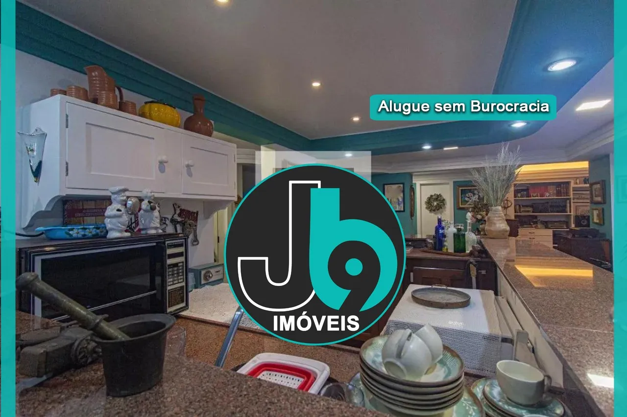 Furnished 650 m² house with 4 bedrooms and 4 bathrooms — photo 40