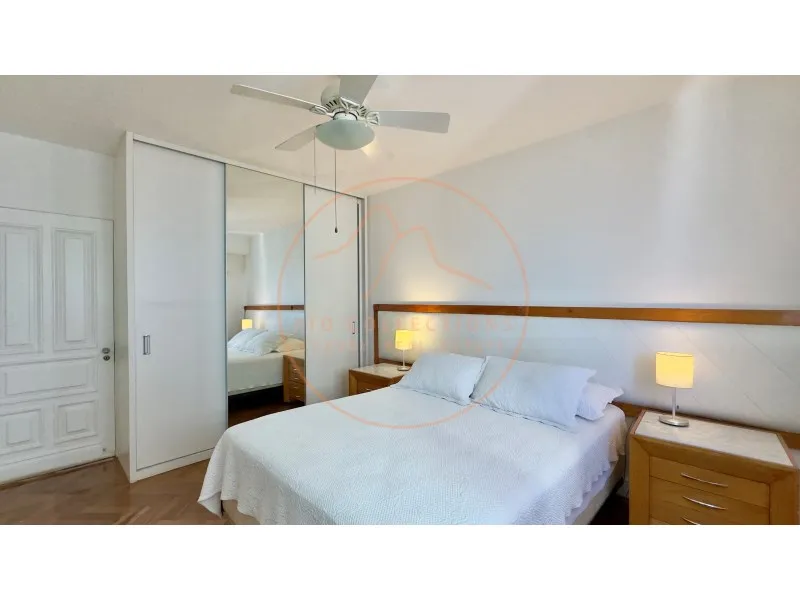 Apartment with 4 bedrooms and 5 bathrooms — photo 18