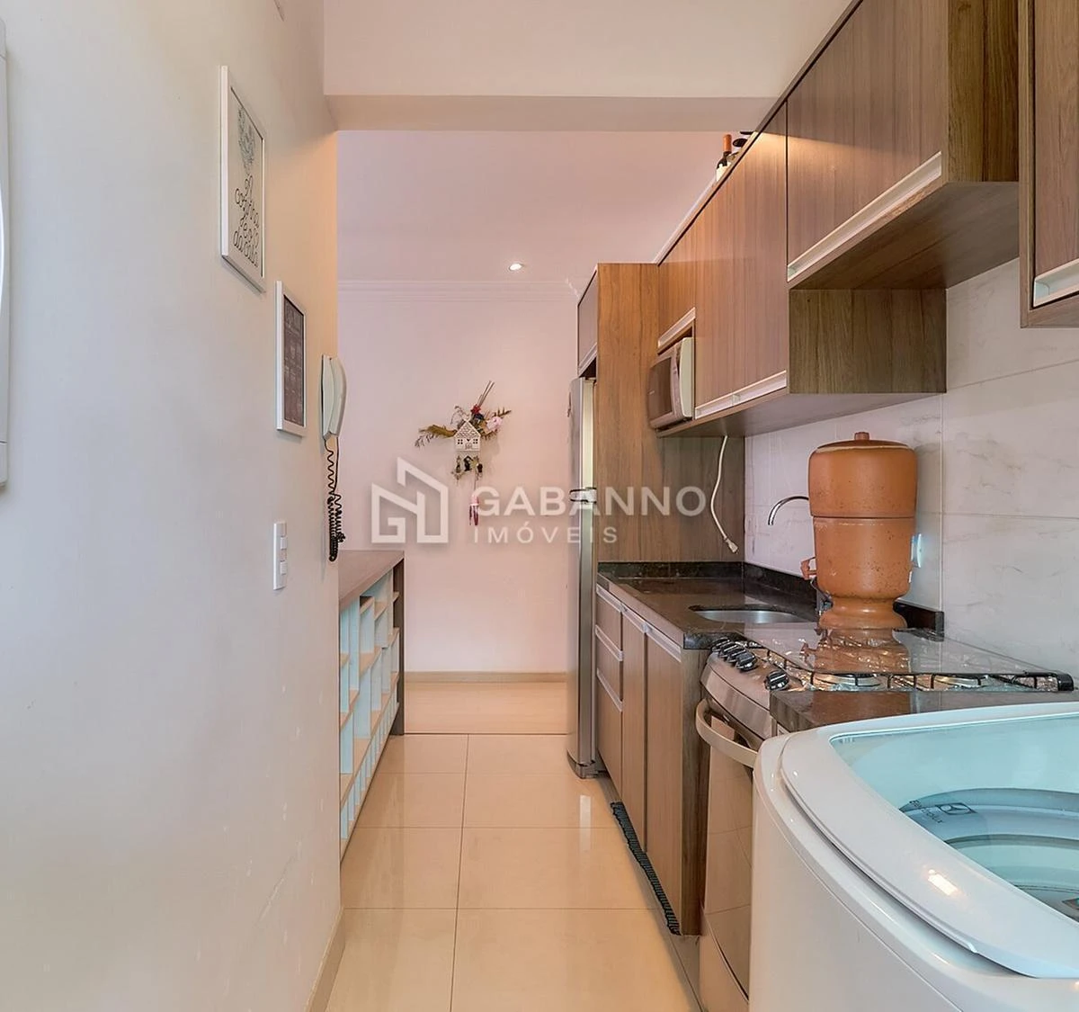 Furnished apartment, 69 m², with a glass-enclosed balcony — photo 30