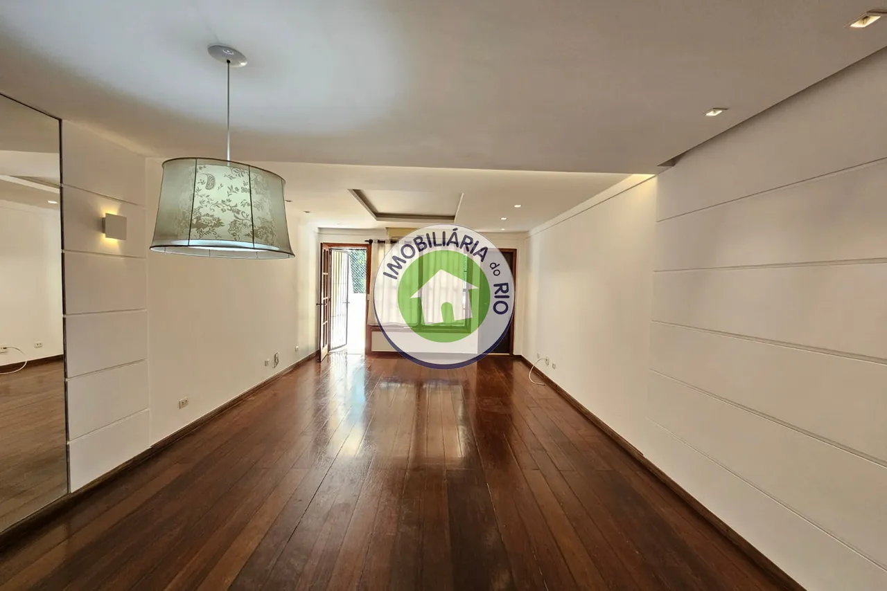 House with 4 bedrooms and 5 bathrooms plus balcony — photo 10