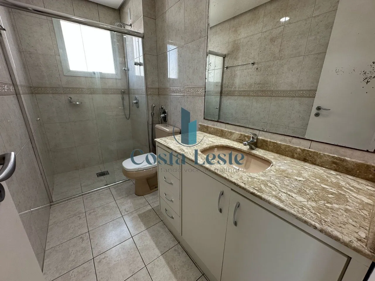 Apartment, 130 m², with a glass-enclosed balcony — photo 22