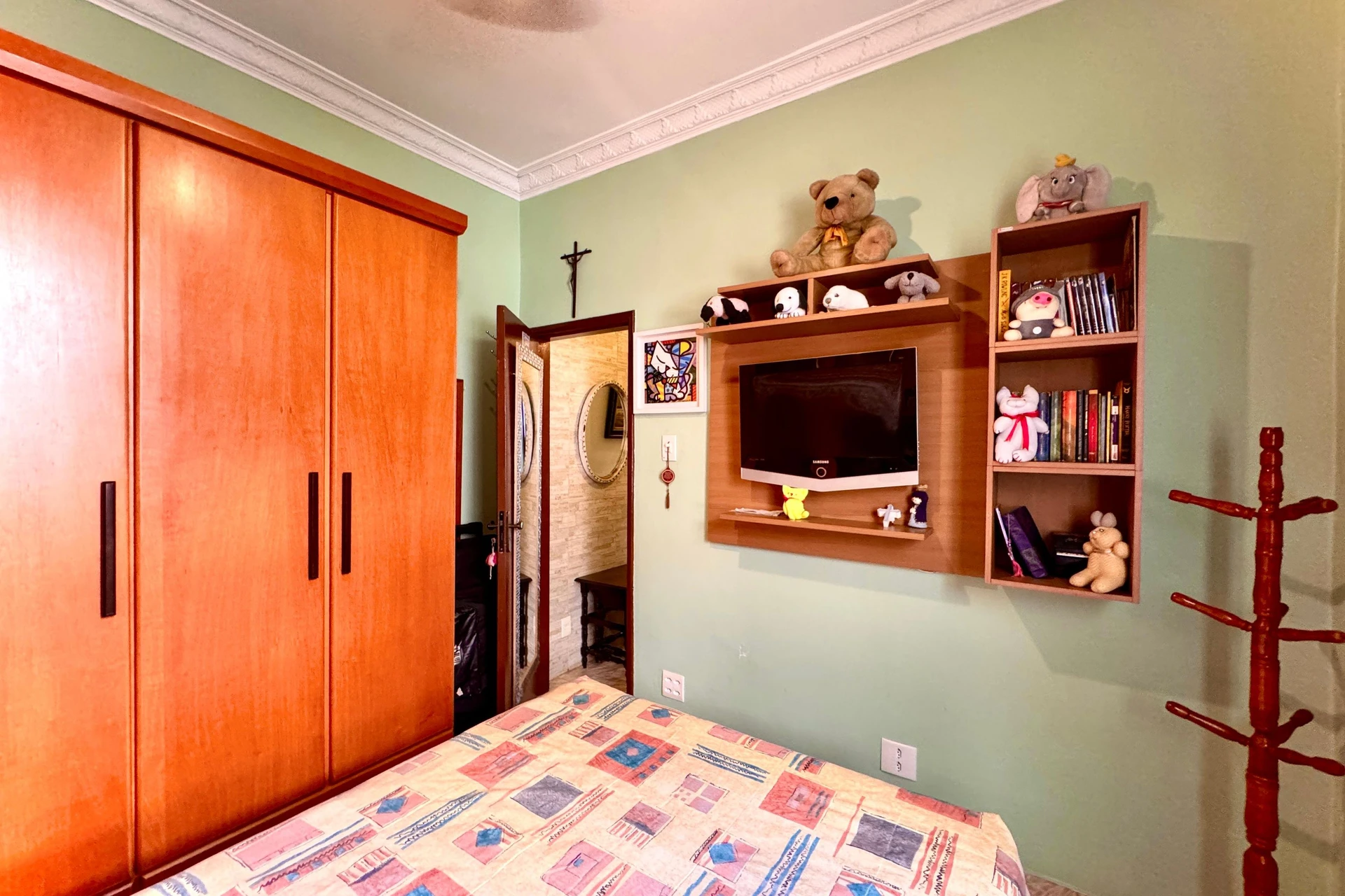 Furnished 3-bedroom apartment with pets allowed — photo 6