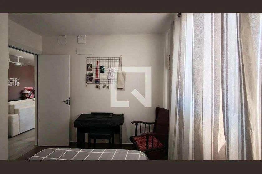 Furnished 2-bedroom apartment with balcony and desk corner — photo 27