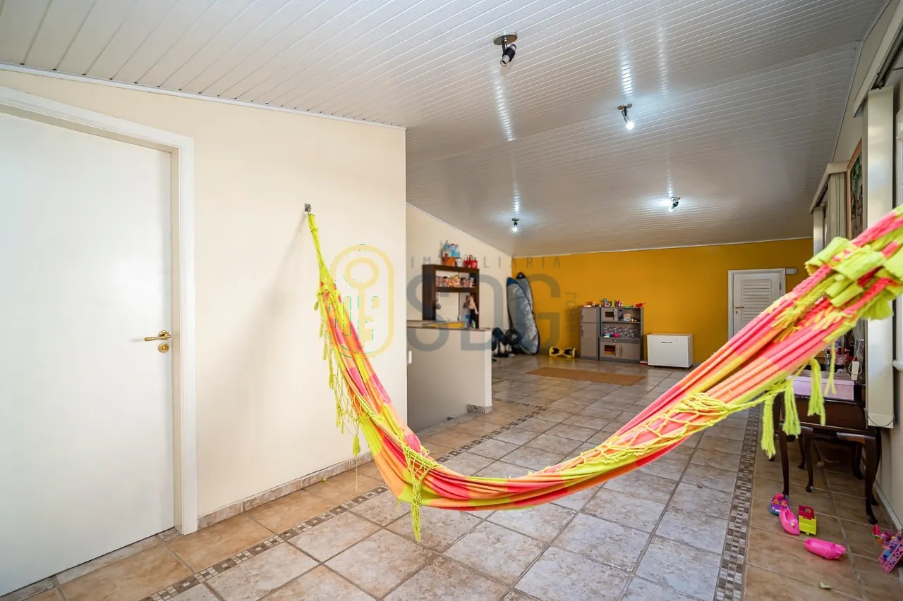 Furnished house with 4 bedrooms and 1 bathroom — photo 19