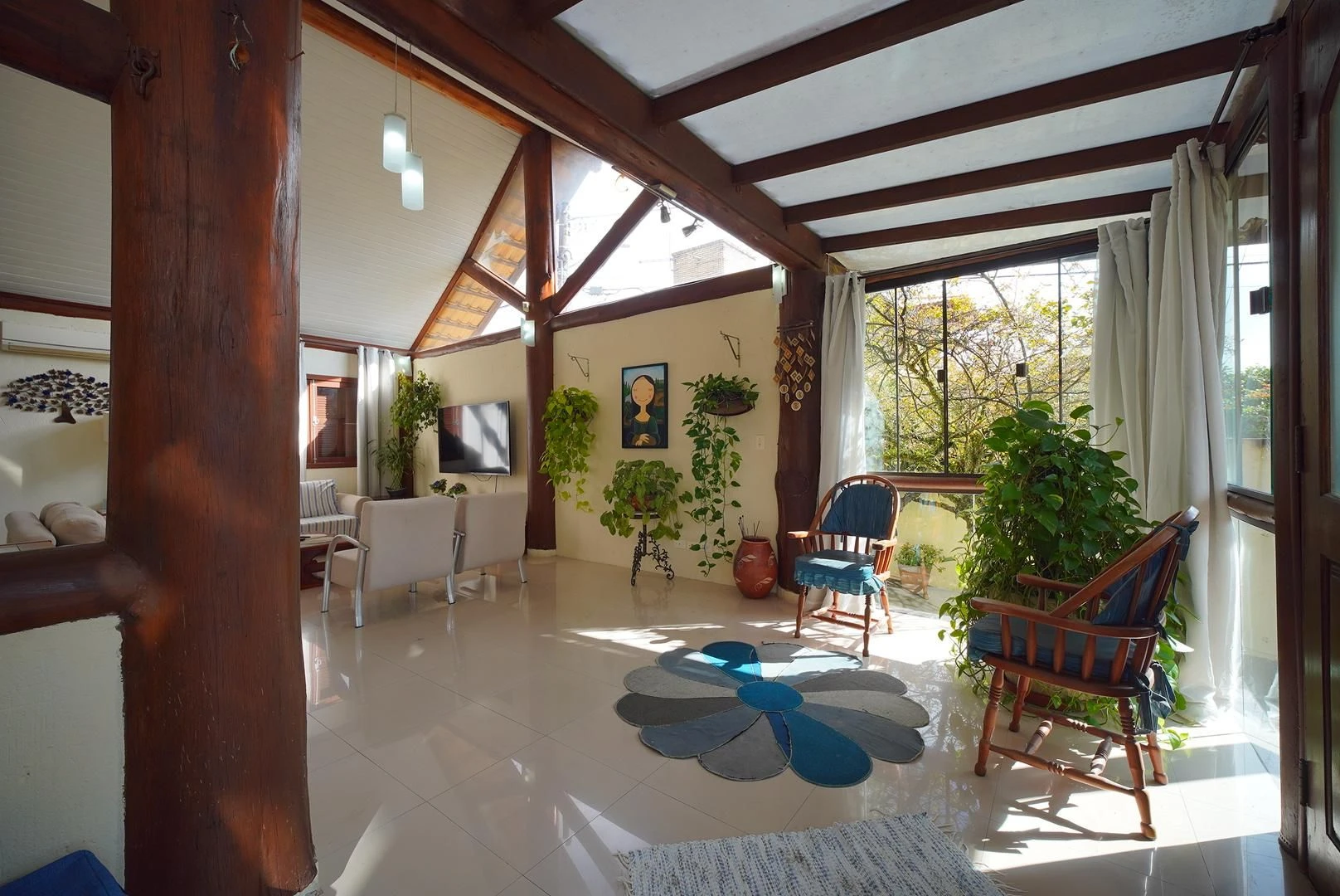 Garden in a 3-bedroom house, 225 m²