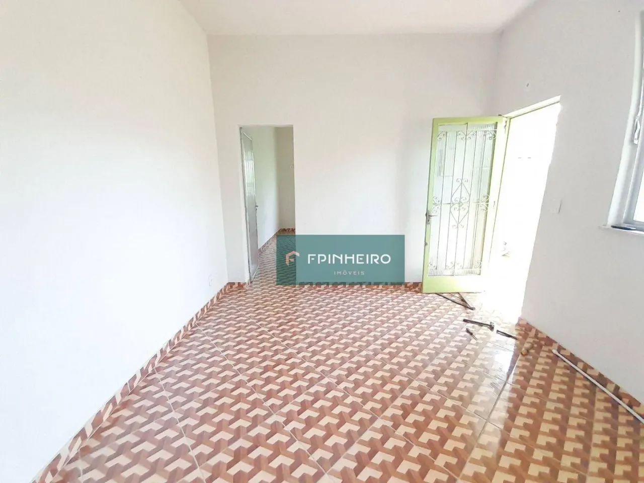 Casa com 2 dormitórios, 1 banheiro e varanda — photo 3