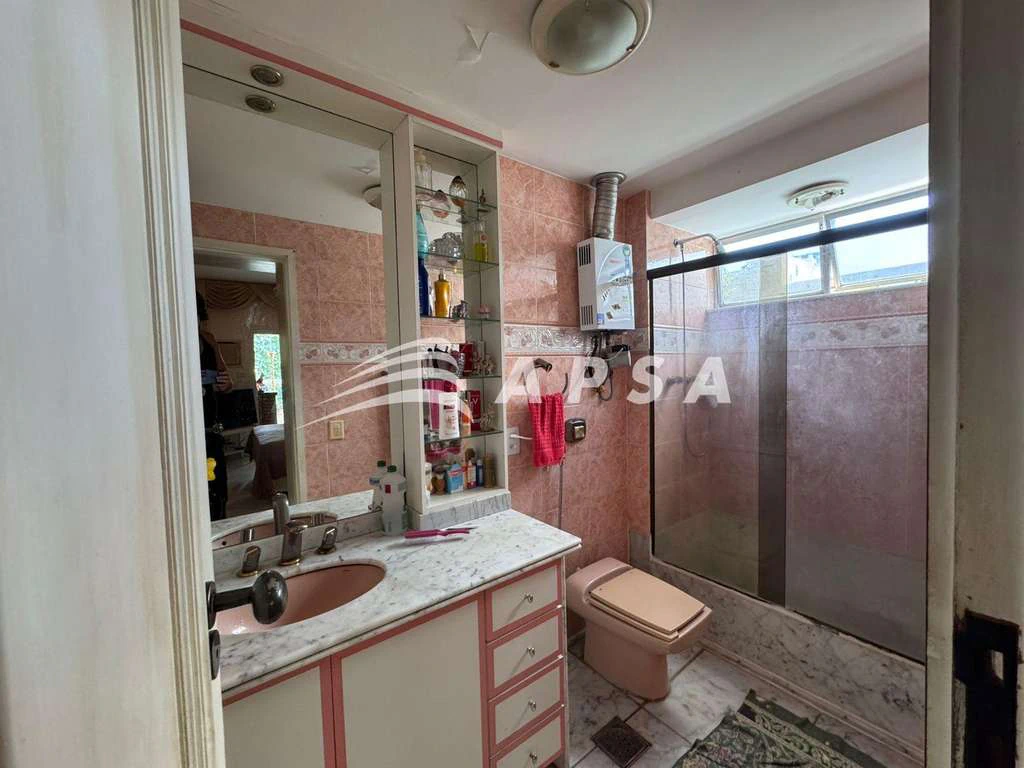 Furnished 208 m² apartment with 3 bedrooms and 2 parking spots — photo 7