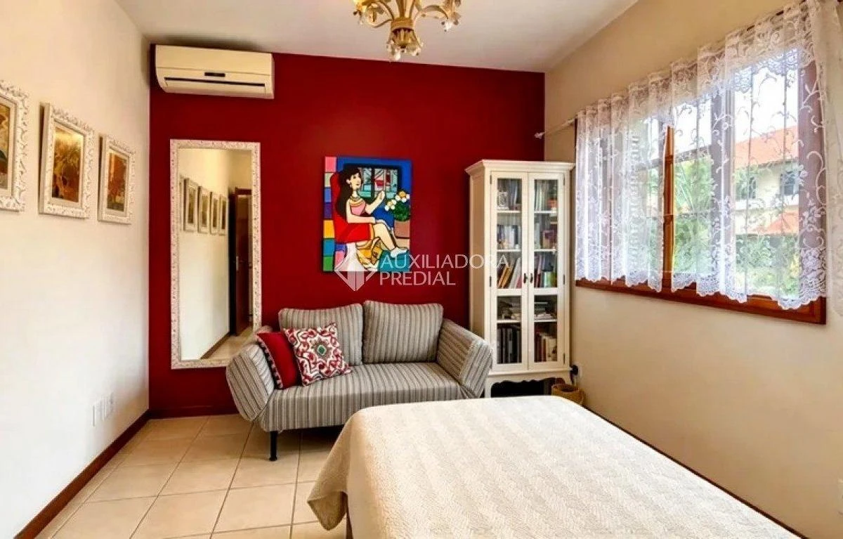 Furnished house, 240 m², with a dishwasher — photo 9