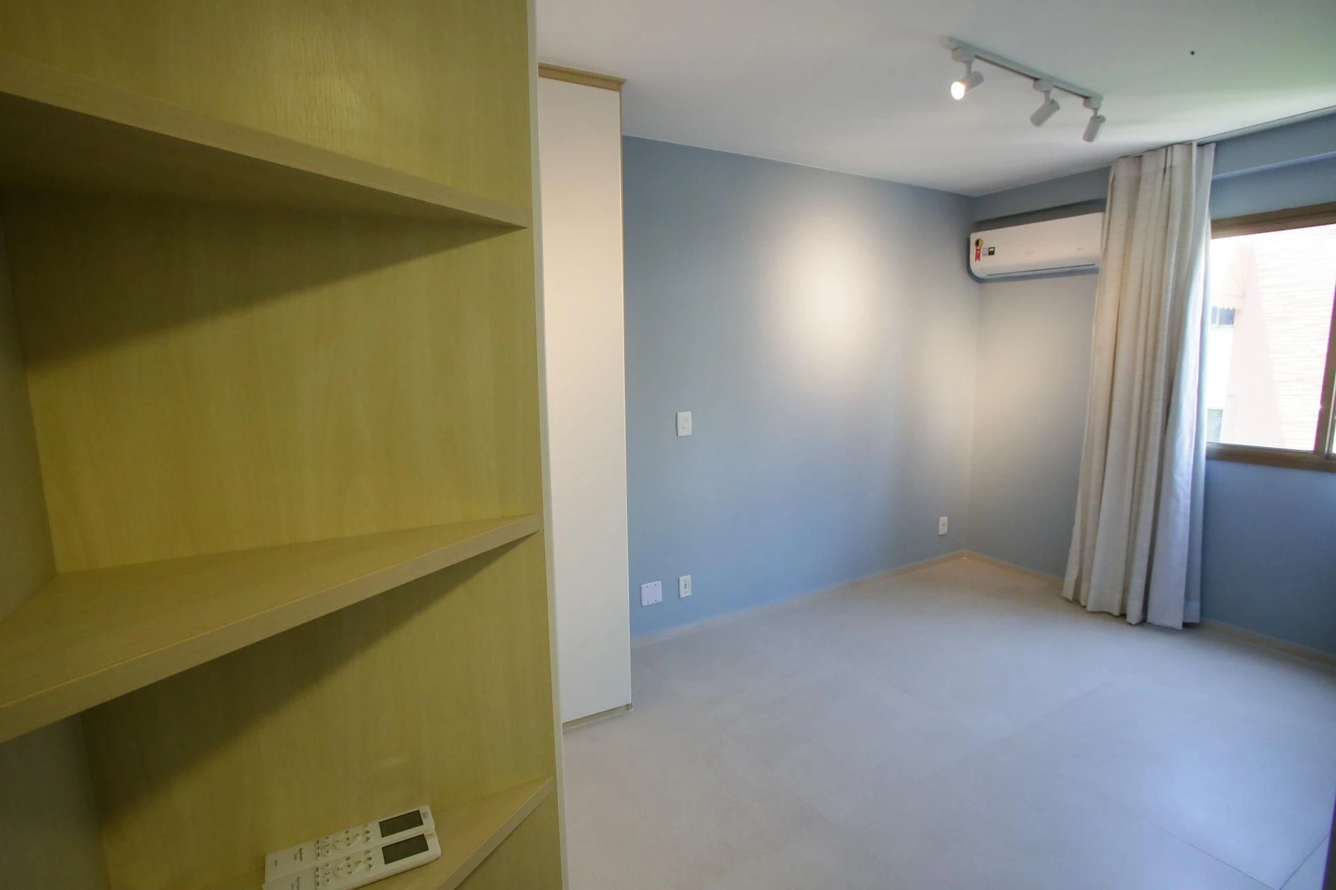 3-bedroom apartment in a building with a sauna — photo 25