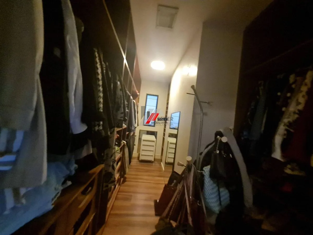 Меблированная квартира 212 м² с застекленным балконом — photo 39