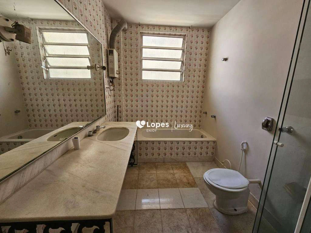 156 m² unfurnished apartment with 3 bedrooms and parking — photo 22