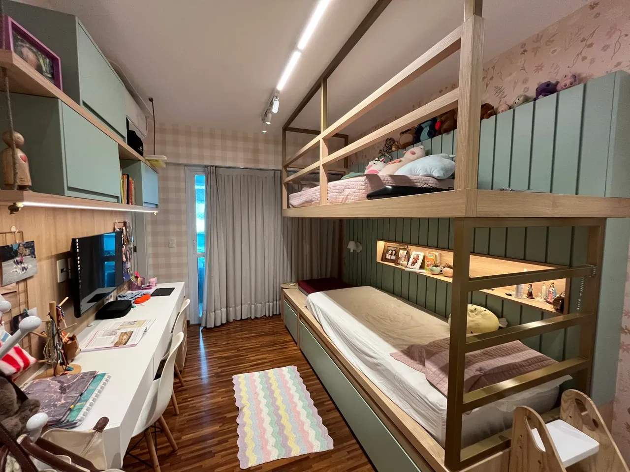 Furnished apartment, 240 m², with a washing machine — photo 33