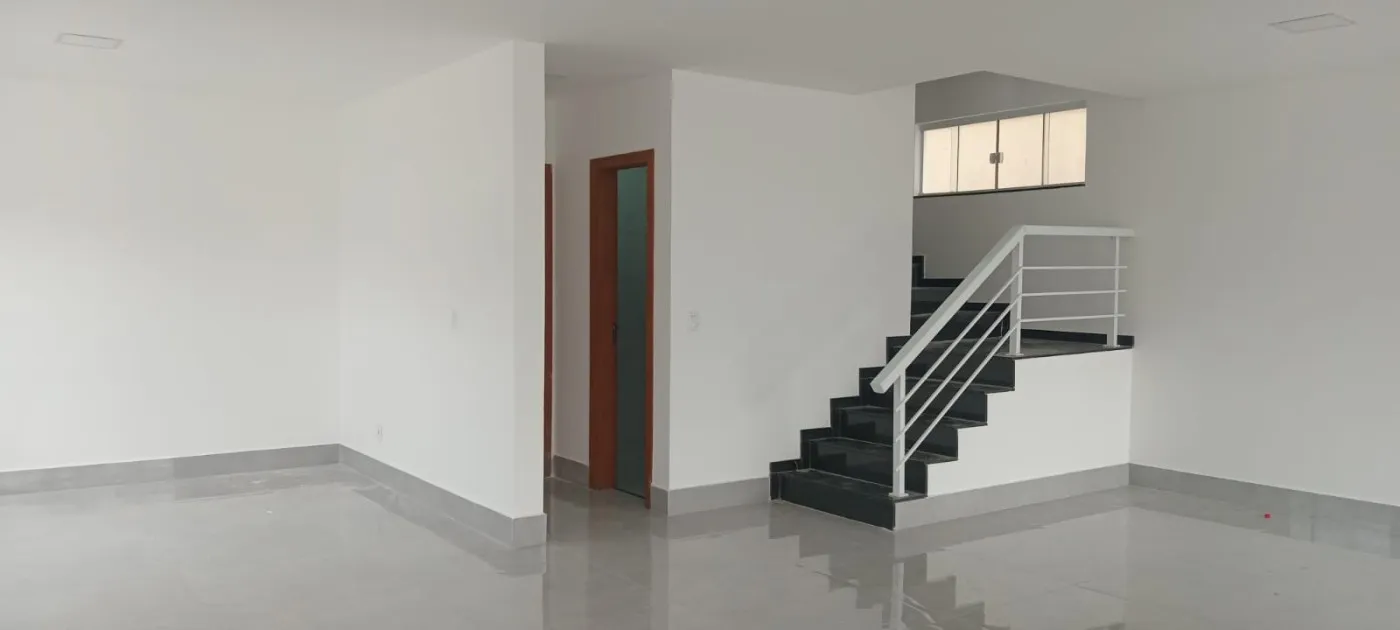 4 quartos e janelas do piso ao teto: casa de 260 m² — photo 4