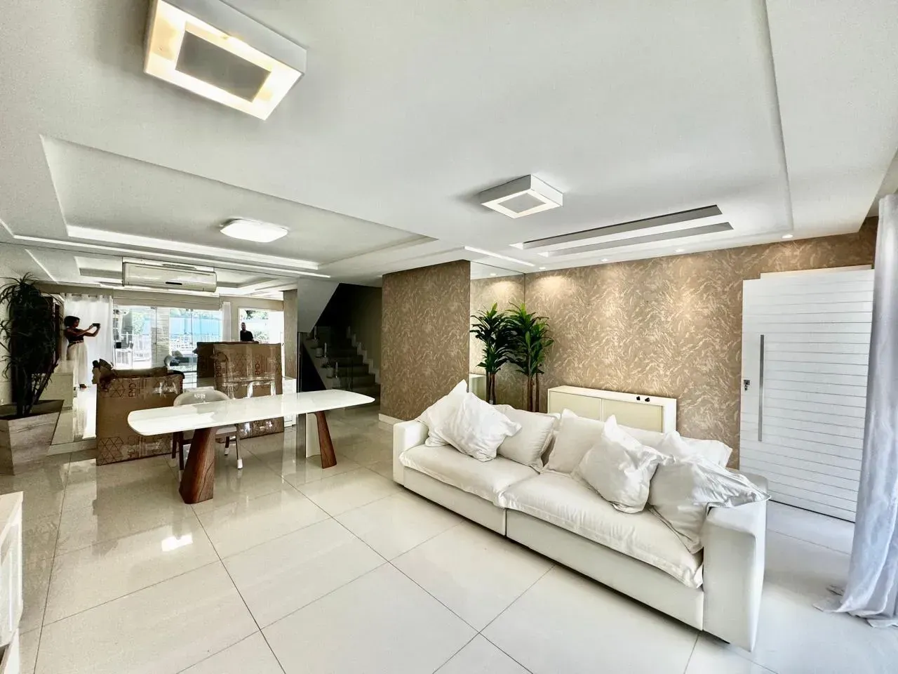 Furnished house with 5 bedrooms and open-plan kitchen — photo 5