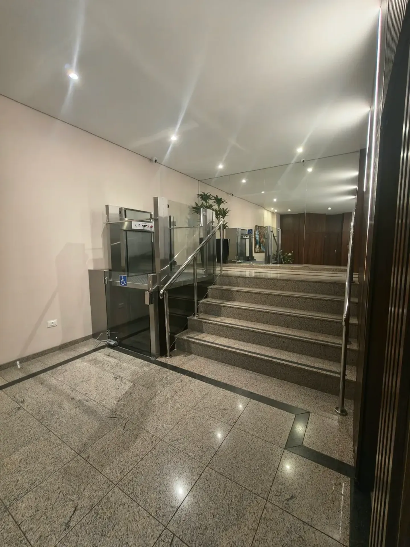 116 m² apartment with a home office and a washing machine — photo 33