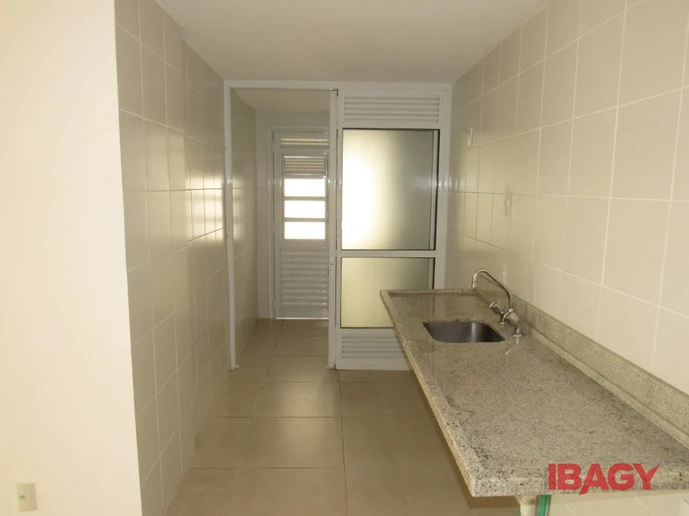 Квартира с 3 спальнями и собственными ванными и остекленным балконом — photo 3
