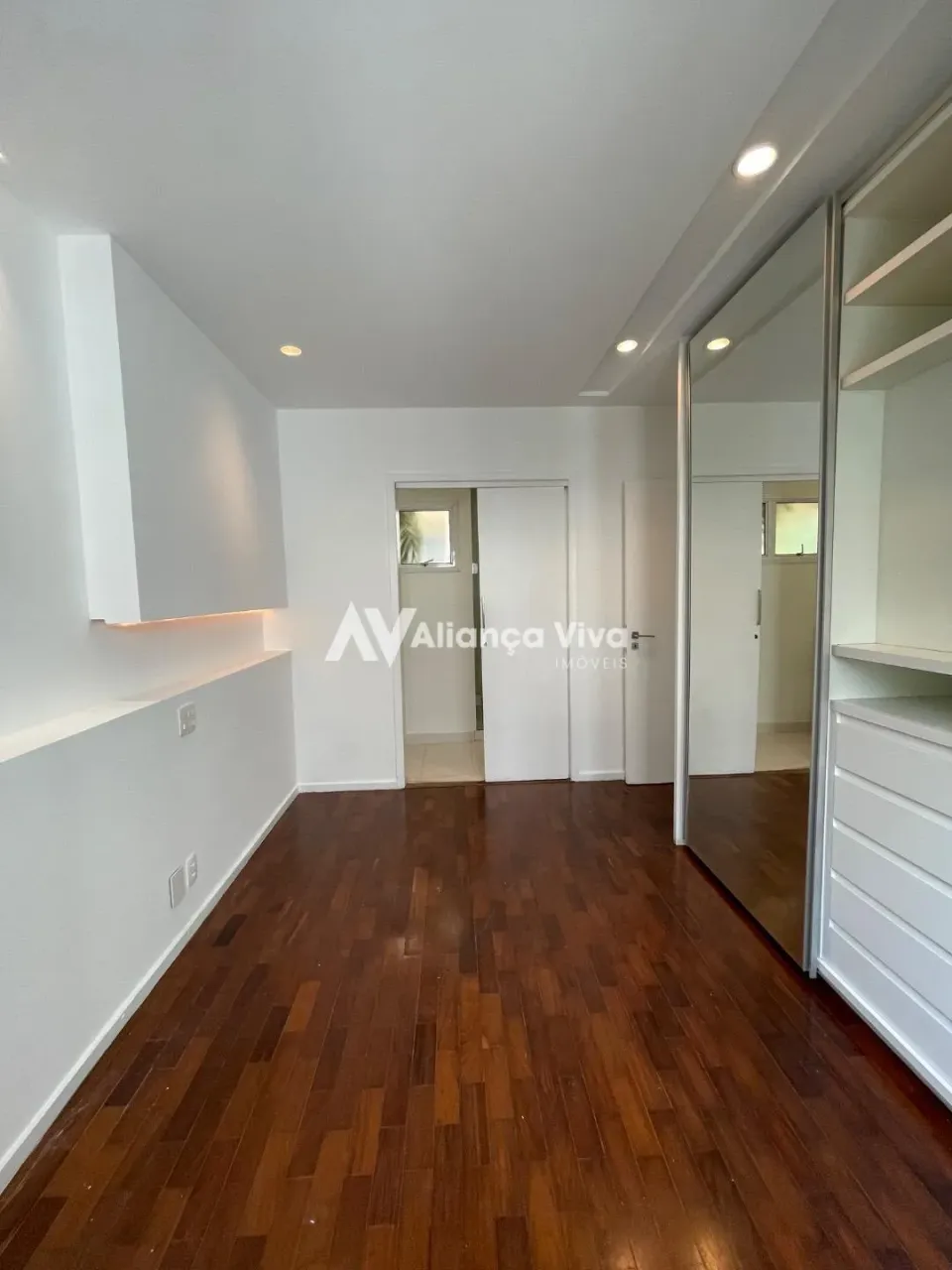 3-bedroom apartment with 1 suite and 4 bathrooms — photo 16