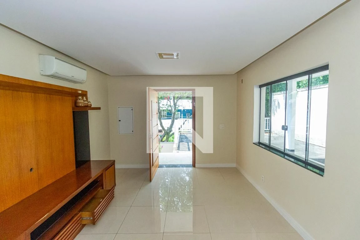420 m² house with a jacuzzi and a private pool — photo 39