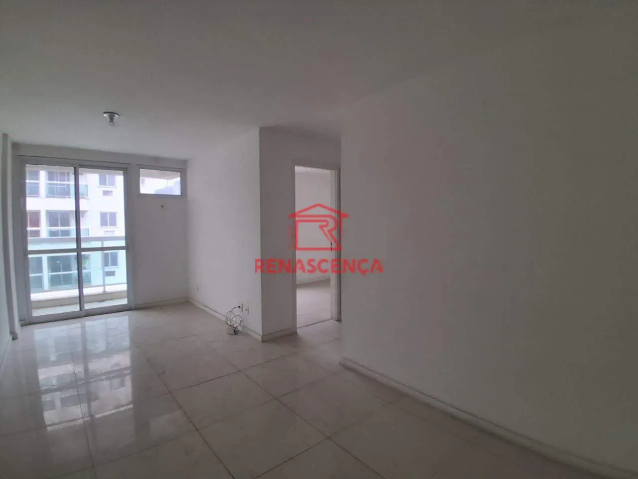 Apartamento de 2 dormitorios con vistas a la ciudad y montañas — photo 9
