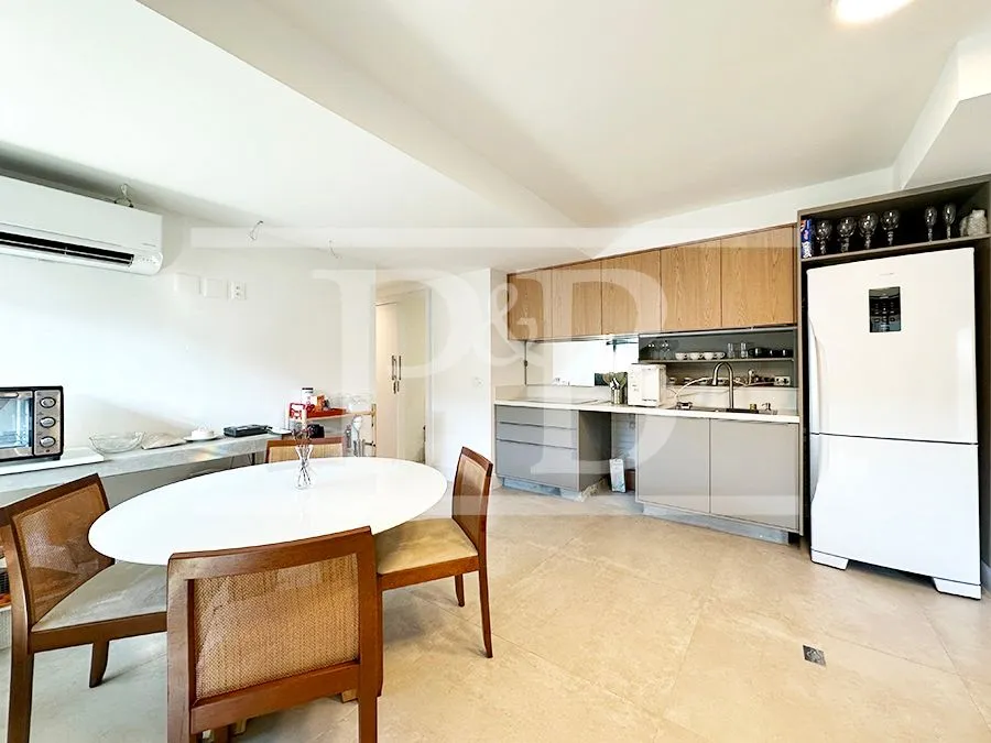 Furnished 2-bedroom apartment with enclosed balcony — photo 2