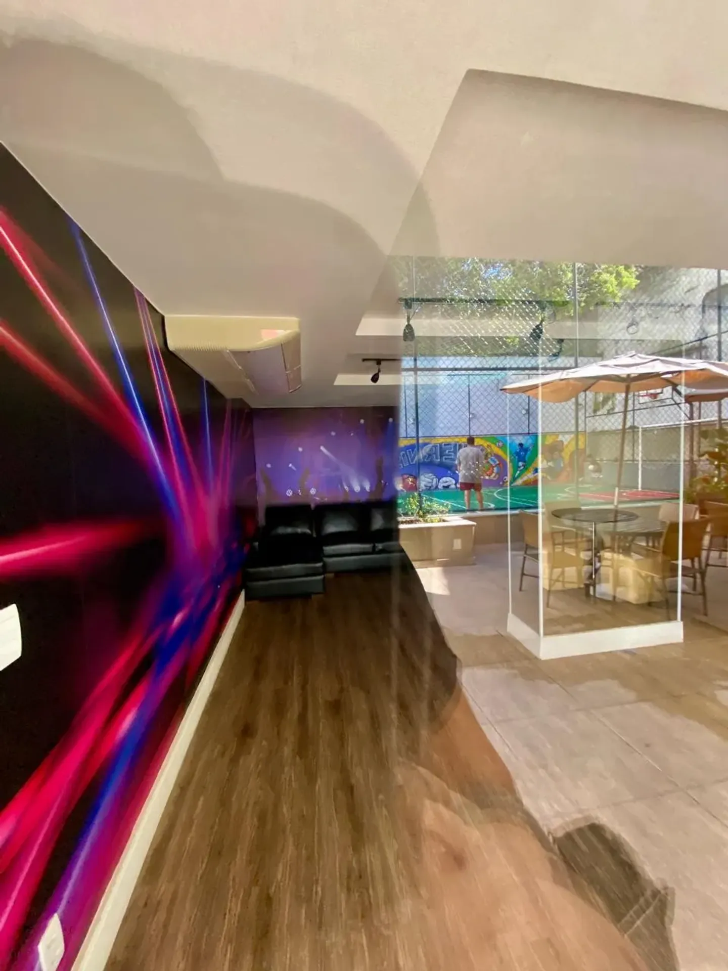 Apartment with 2 bedrooms and private garden — photo 15