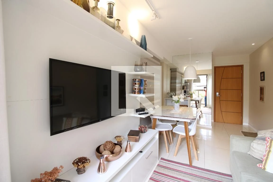 Furnished 2-bedroom apartment with glass balcony — photo 17