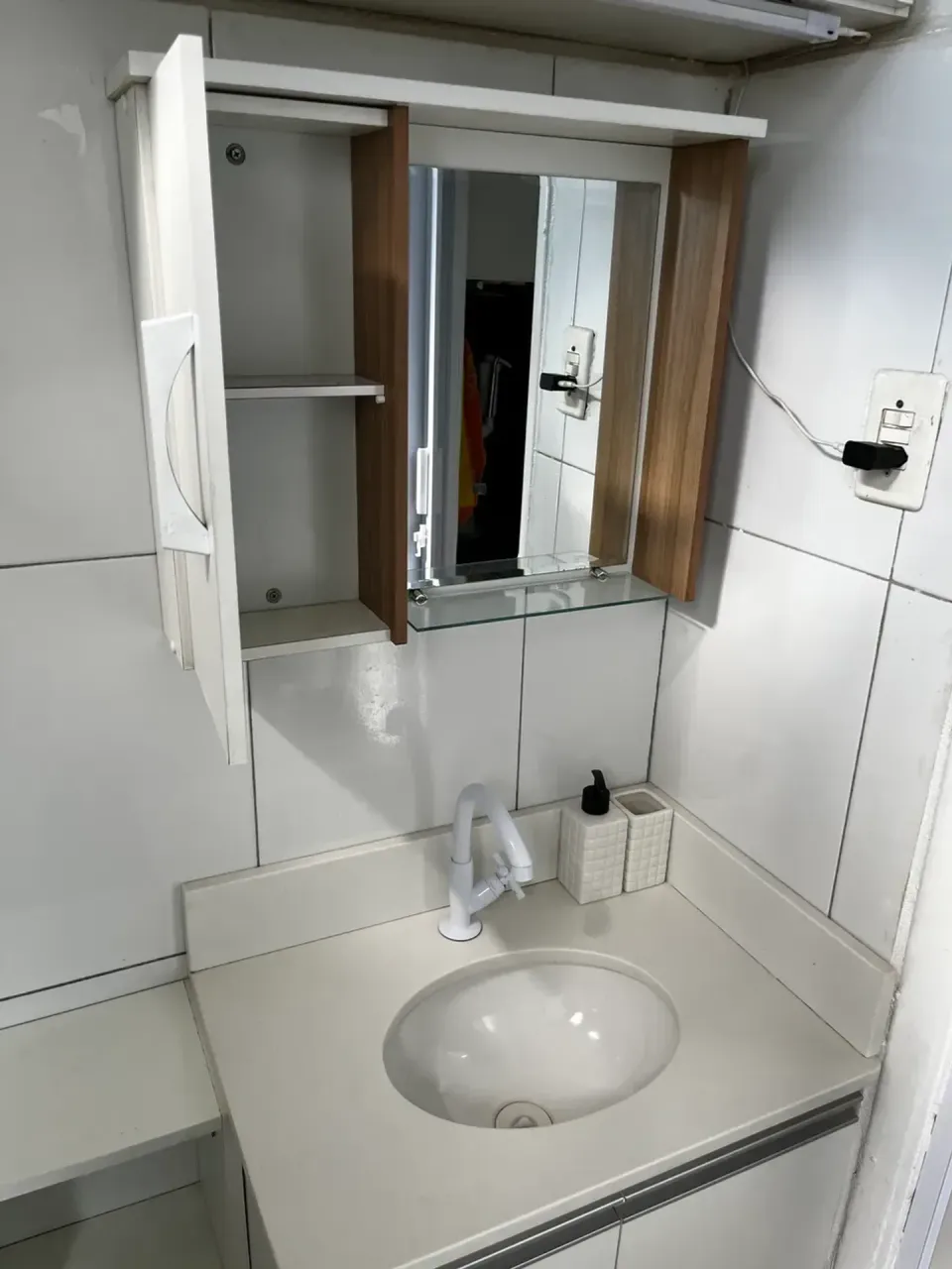 Furnished studio with 1 bedroom and 1 parking spot — photo 19