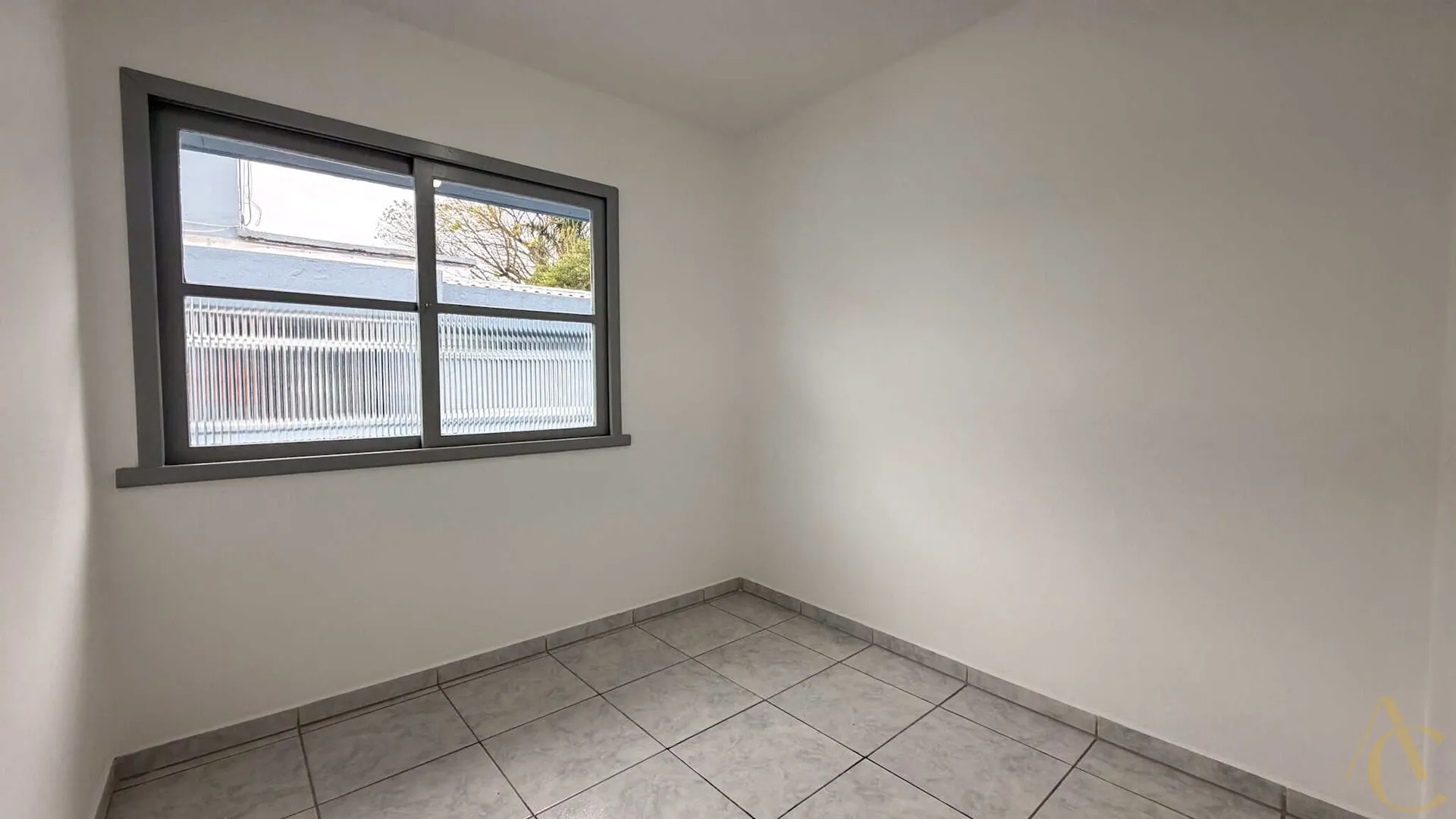 Apartment with 2 bedrooms and a separate kitchen — photo 11