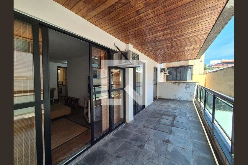 Apartamento de 2 quartos com varanda envidraçada — photo 3