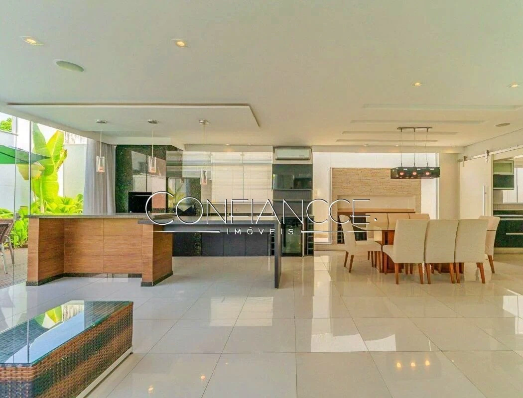 Furnished house, 350 m², with floor-to-ceiling windows — photo 24