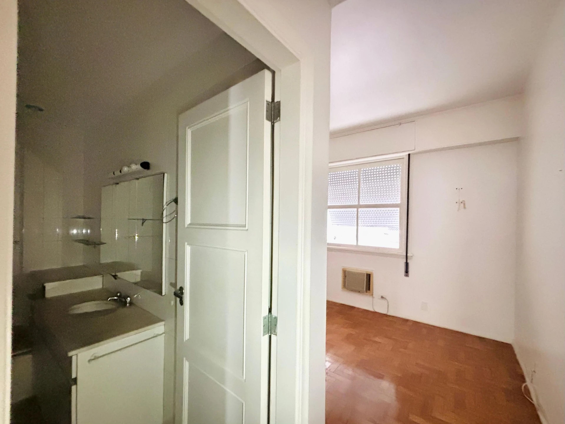 3-bedroom apartment with a jacuzzi in Rio de Janeiro — photo 10