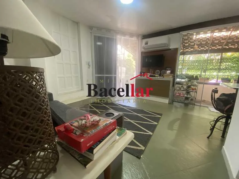 Furnished apartment with open-plan kitchen and 3 bedrooms — photo 21