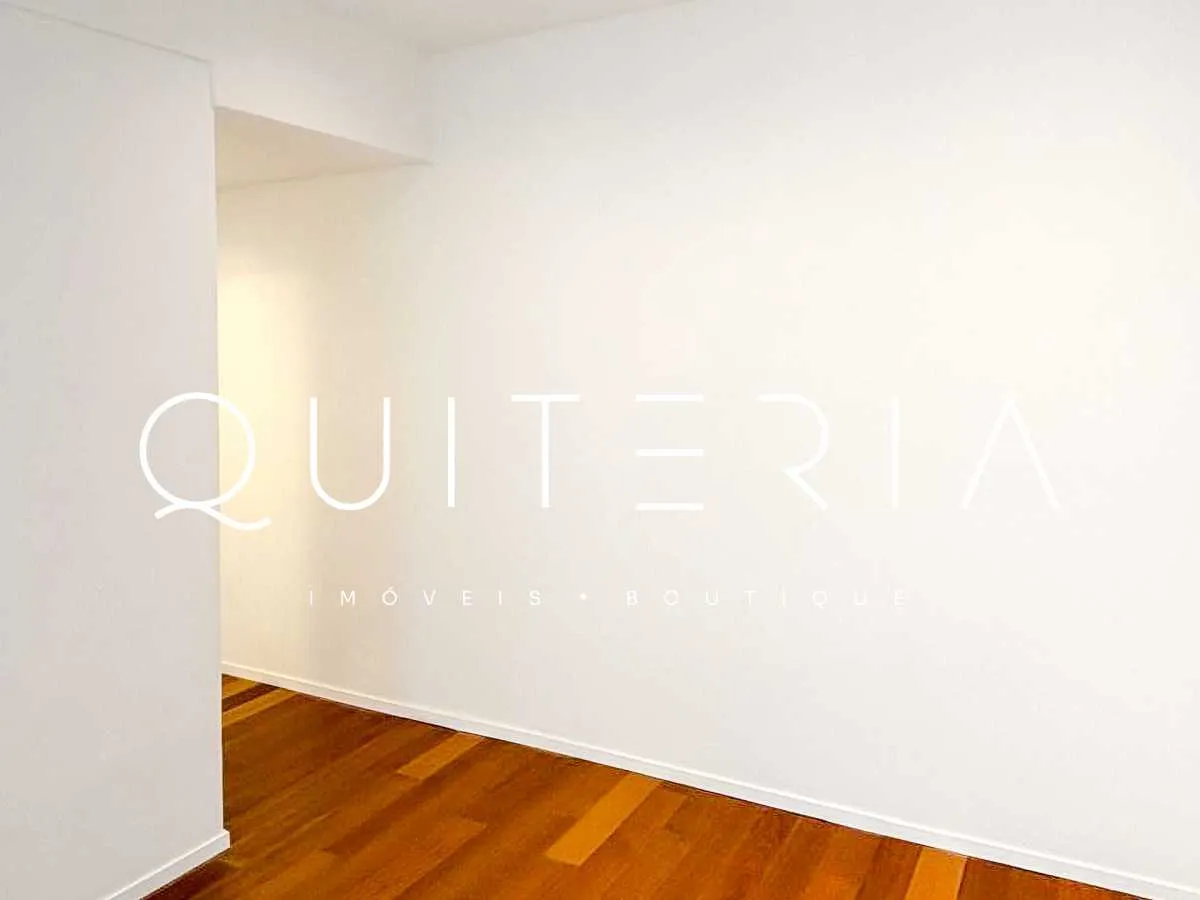 Apartment, 184 m², with a glass-enclosed balcony — photo 17