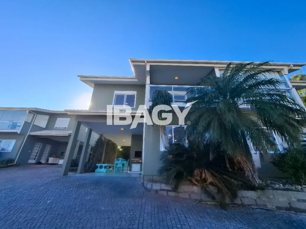 House with 3 bedrooms and 246 m², open-plan kitchen — photo 14