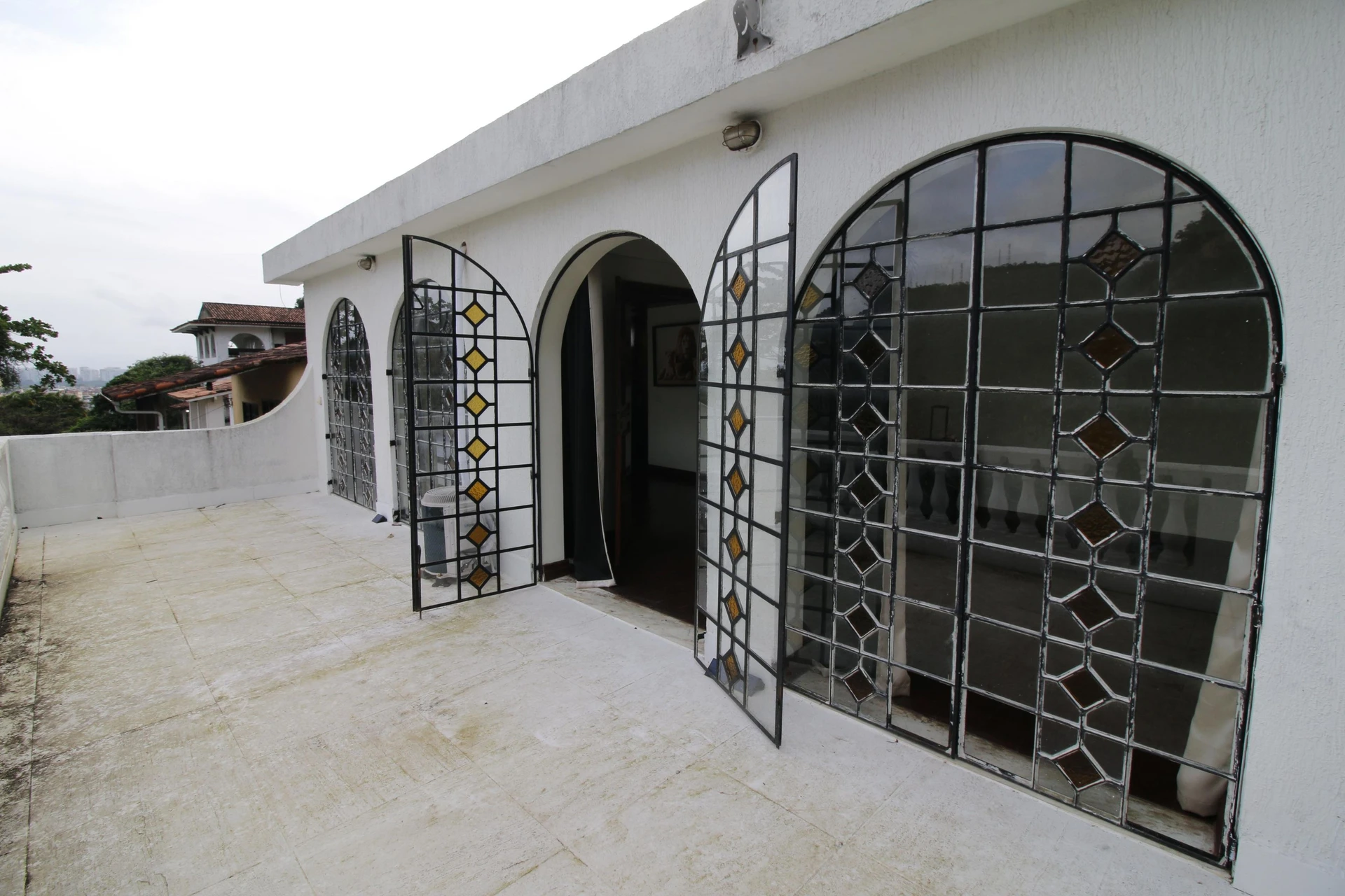 Mountain view in a 3-bedroom house, 460 m² — photo 5