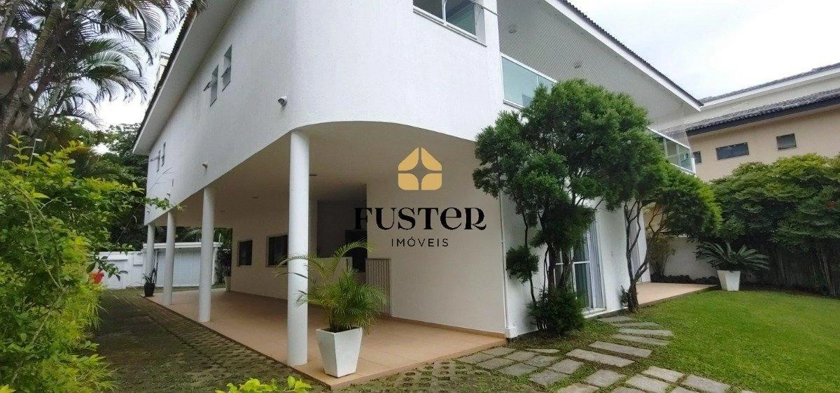 1500 m² house with 5 en-suite bedrooms and 7 baths — photo 7
