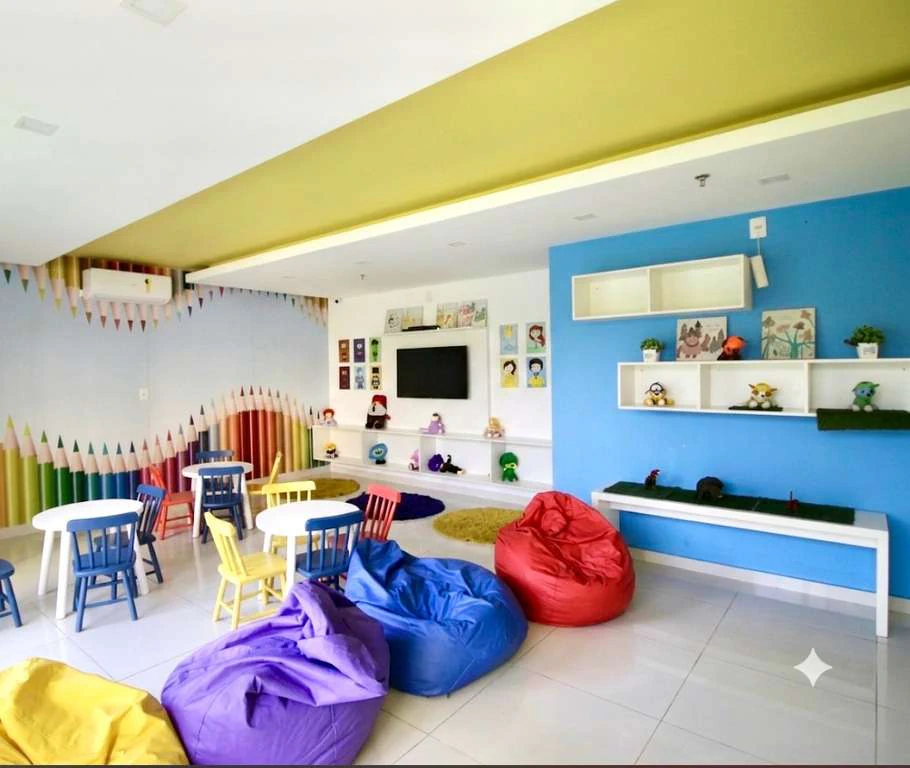 Furnished 40 m² studio with open-plan gas kitchen — photo 30